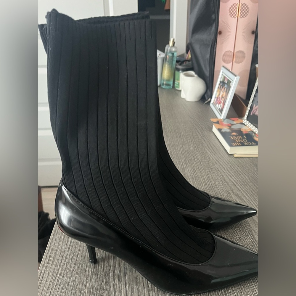 Woman’s heels size 7 worn once